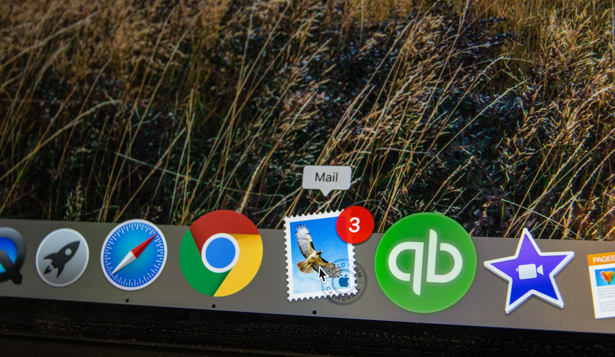 Mail icon on a computer screen